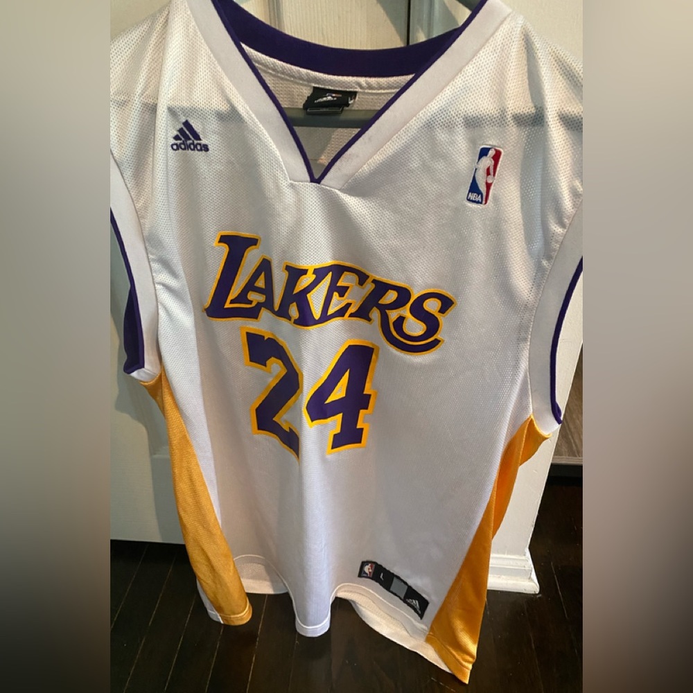 Kobe Bryant 08-09 Mitchell & Ness AUTHENTIC Jersey Size (L)LNWT  Adidas